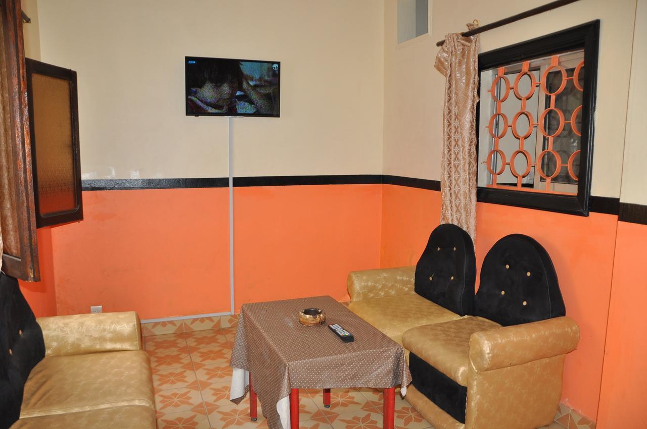 Hotel Chez Agnes Dakar Exterior foto